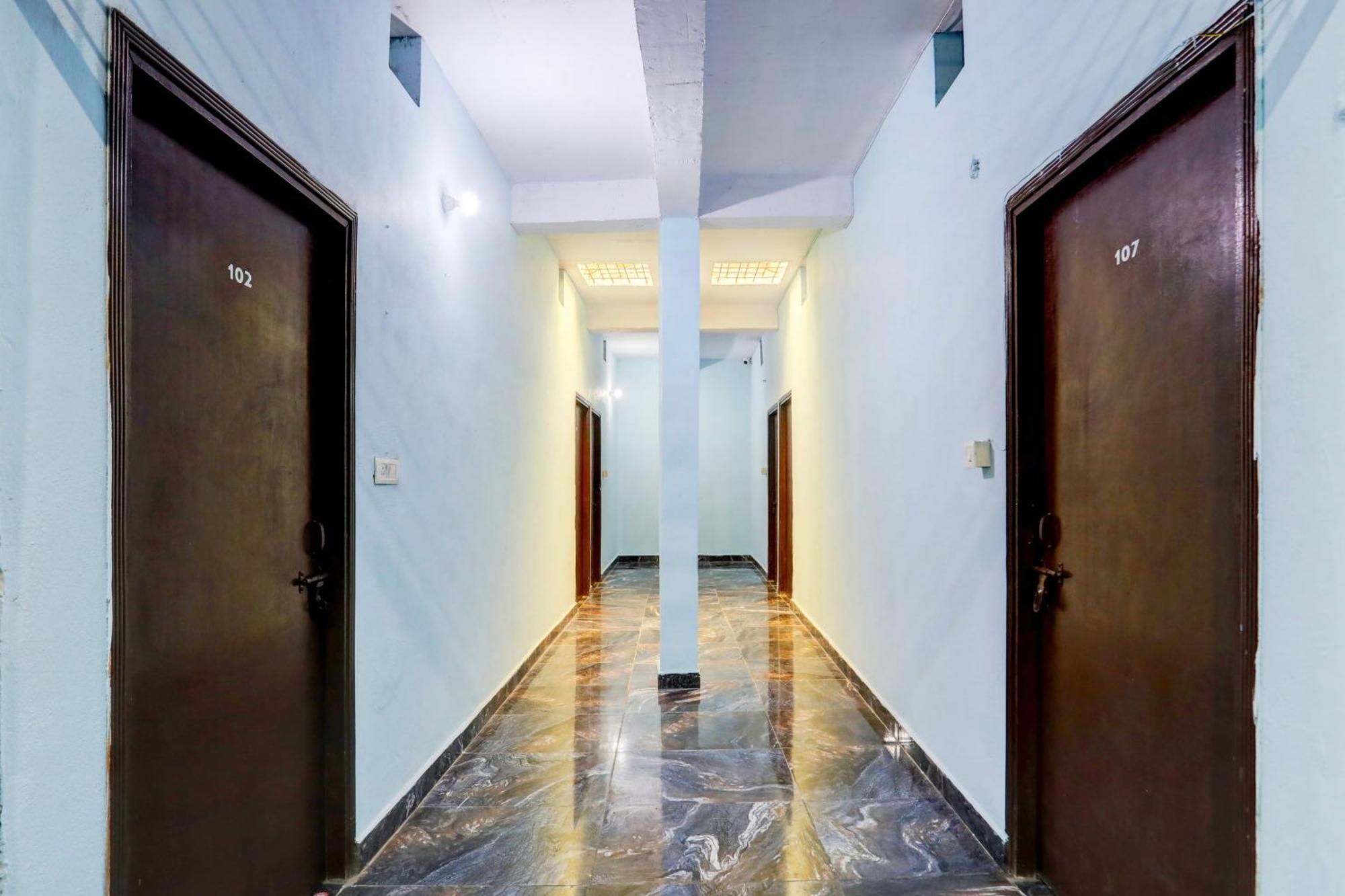 Spot On New Diamond Guest House Rudrapur Εξωτερικό φωτογραφία