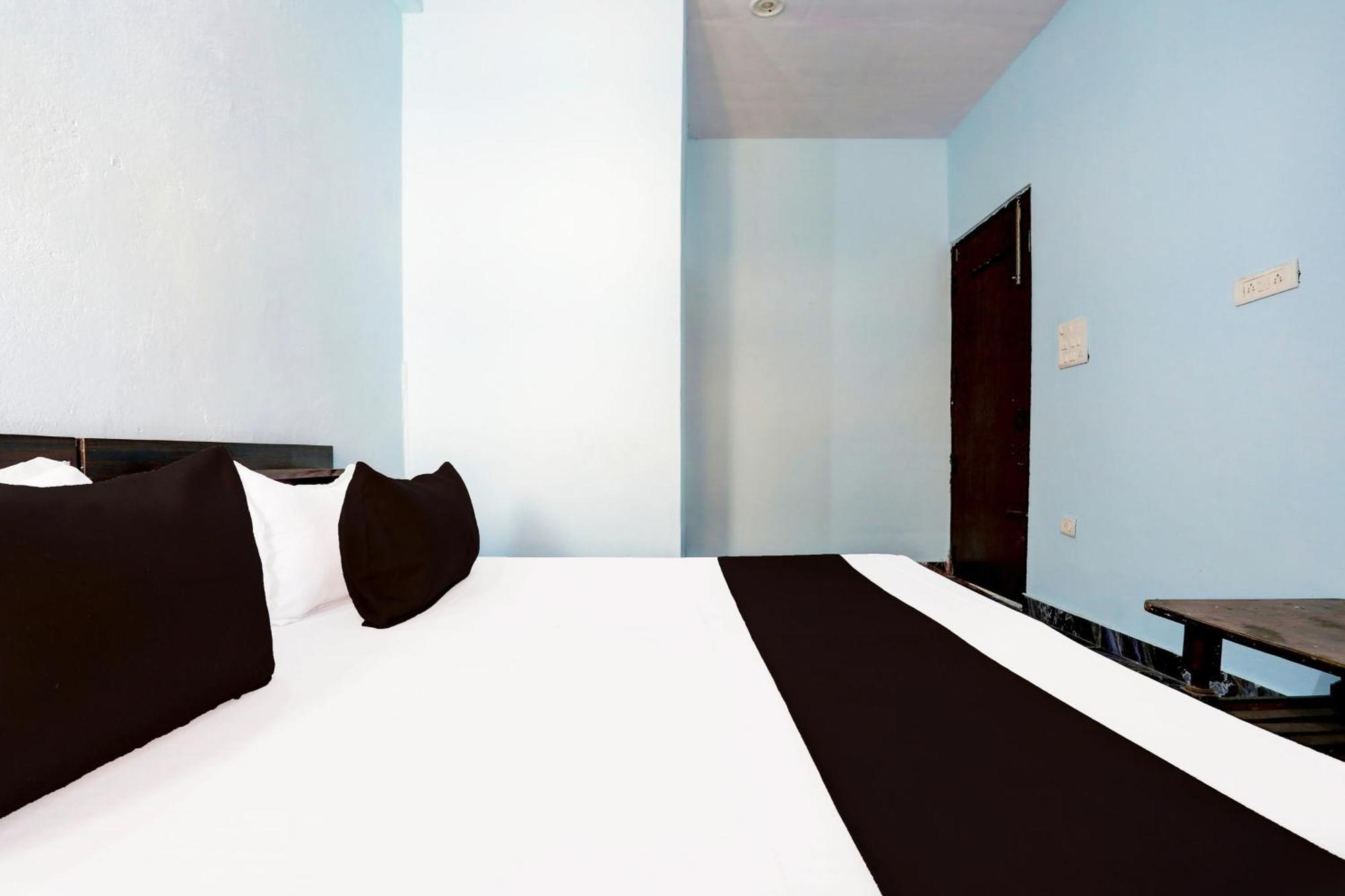 Spot On New Diamond Guest House Rudrapur Εξωτερικό φωτογραφία