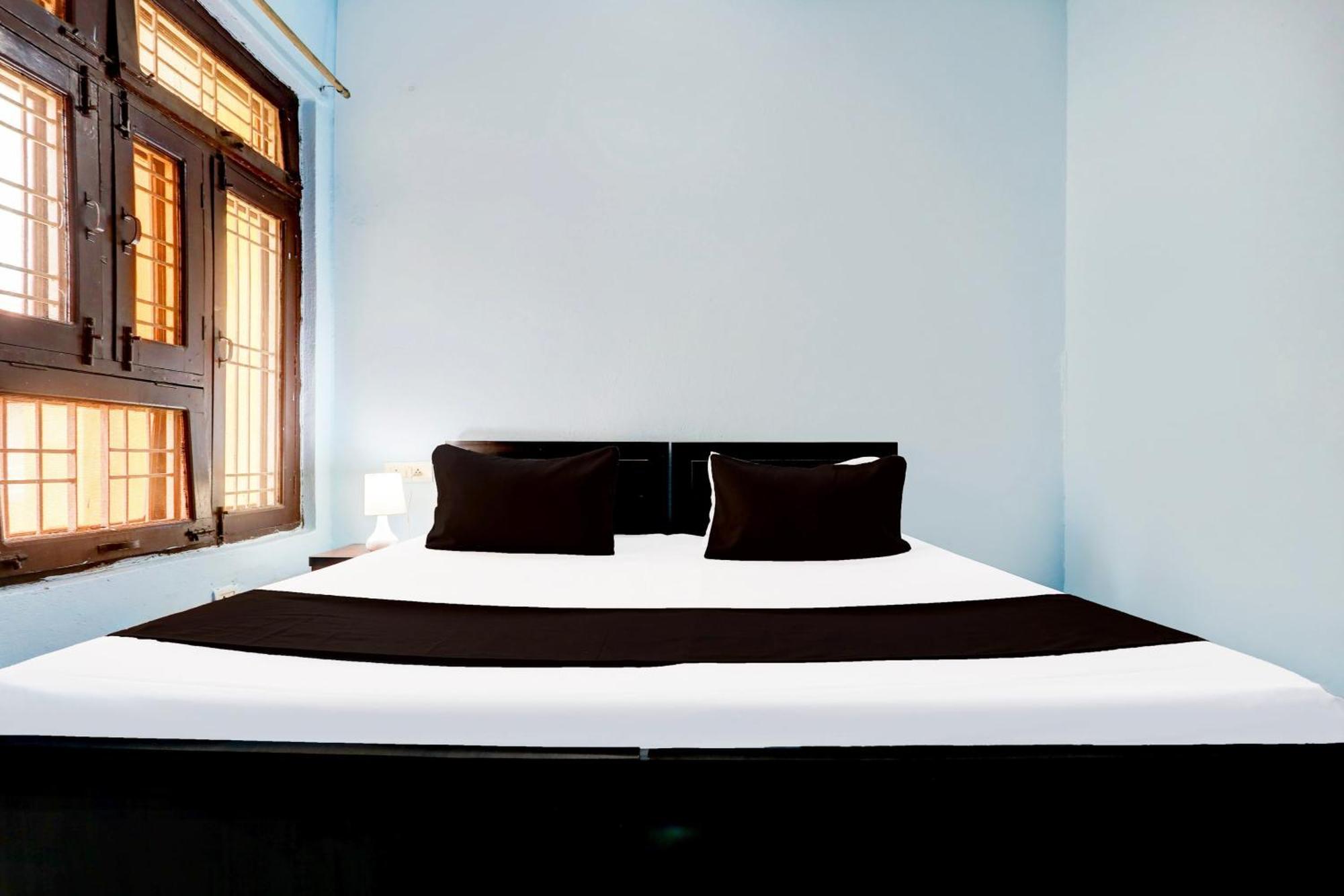 Spot On New Diamond Guest House Rudrapur Εξωτερικό φωτογραφία