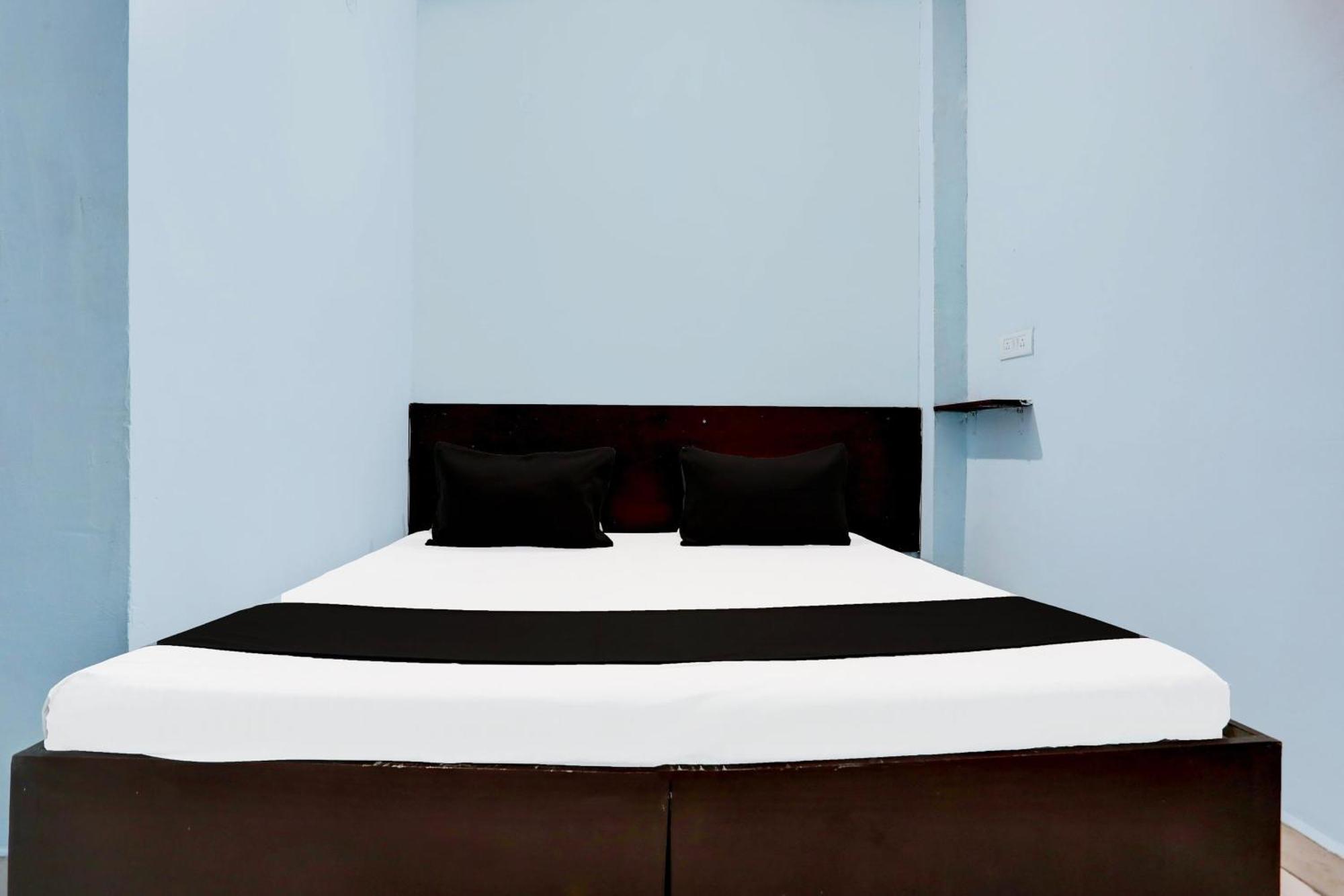 Spot On New Diamond Guest House Rudrapur Εξωτερικό φωτογραφία